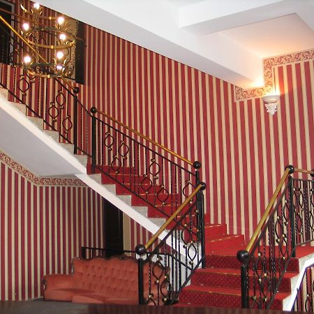 Hotel Ksiezycowy Dworek คัทเซิร์น ภายนอก รูปภาพ