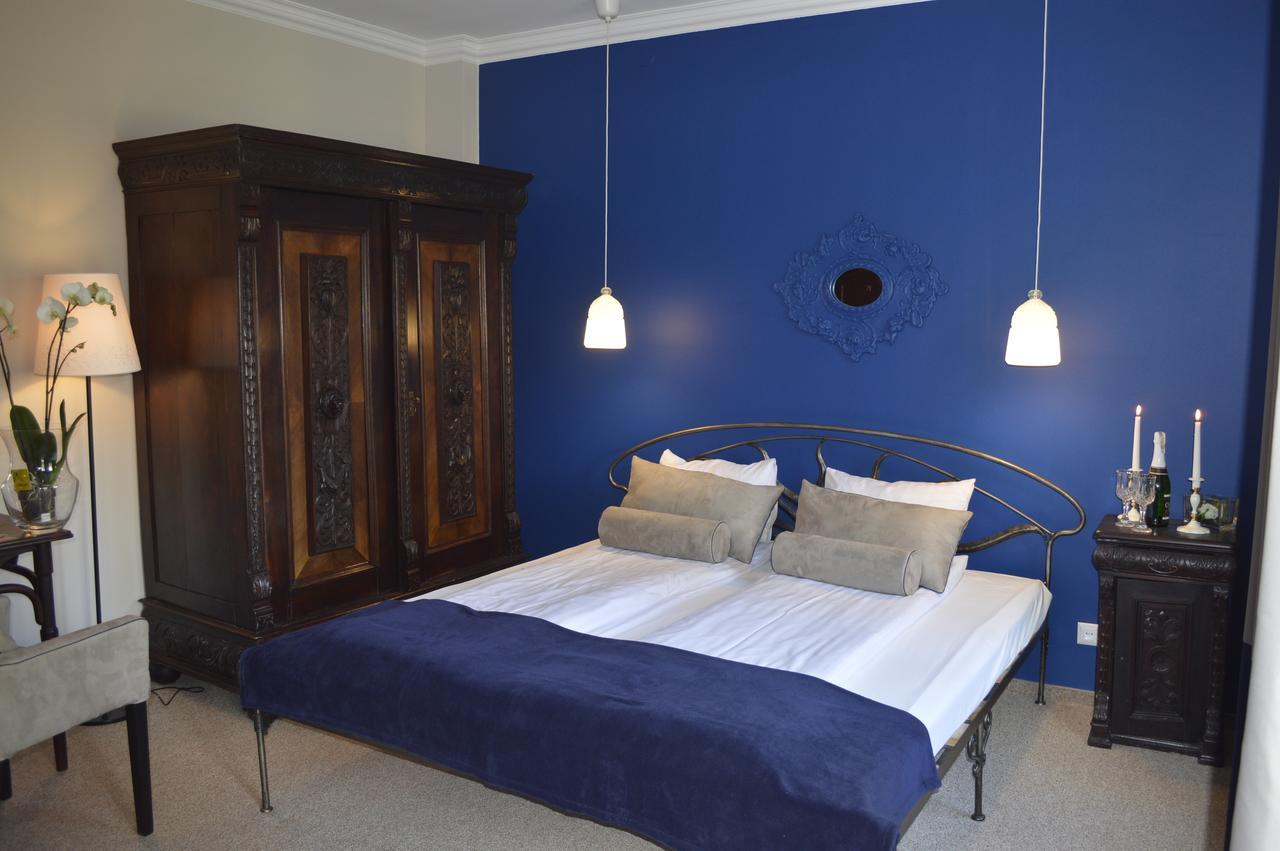 Hotel Ksiezycowy Dworek คัทเซิร์น ห้อง รูปภาพ