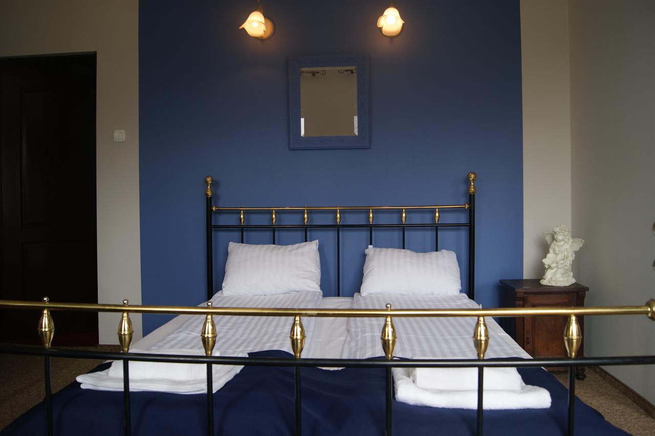 Hotel Ksiezycowy Dworek คัทเซิร์น ห้อง รูปภาพ