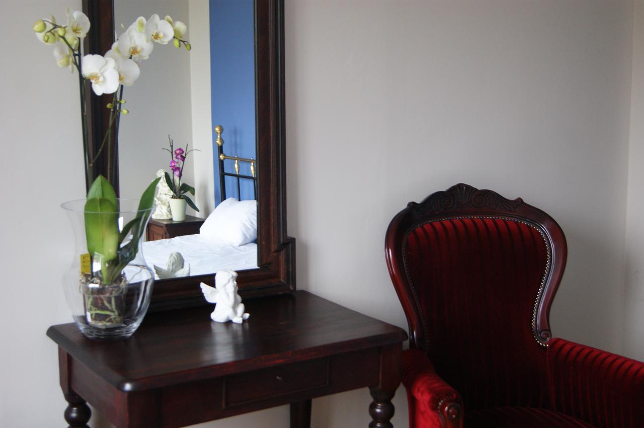 Hotel Ksiezycowy Dworek คัทเซิร์น ห้อง รูปภาพ