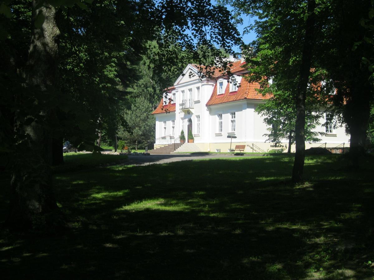 Hotel Ksiezycowy Dworek คัทเซิร์น ภายนอก รูปภาพ